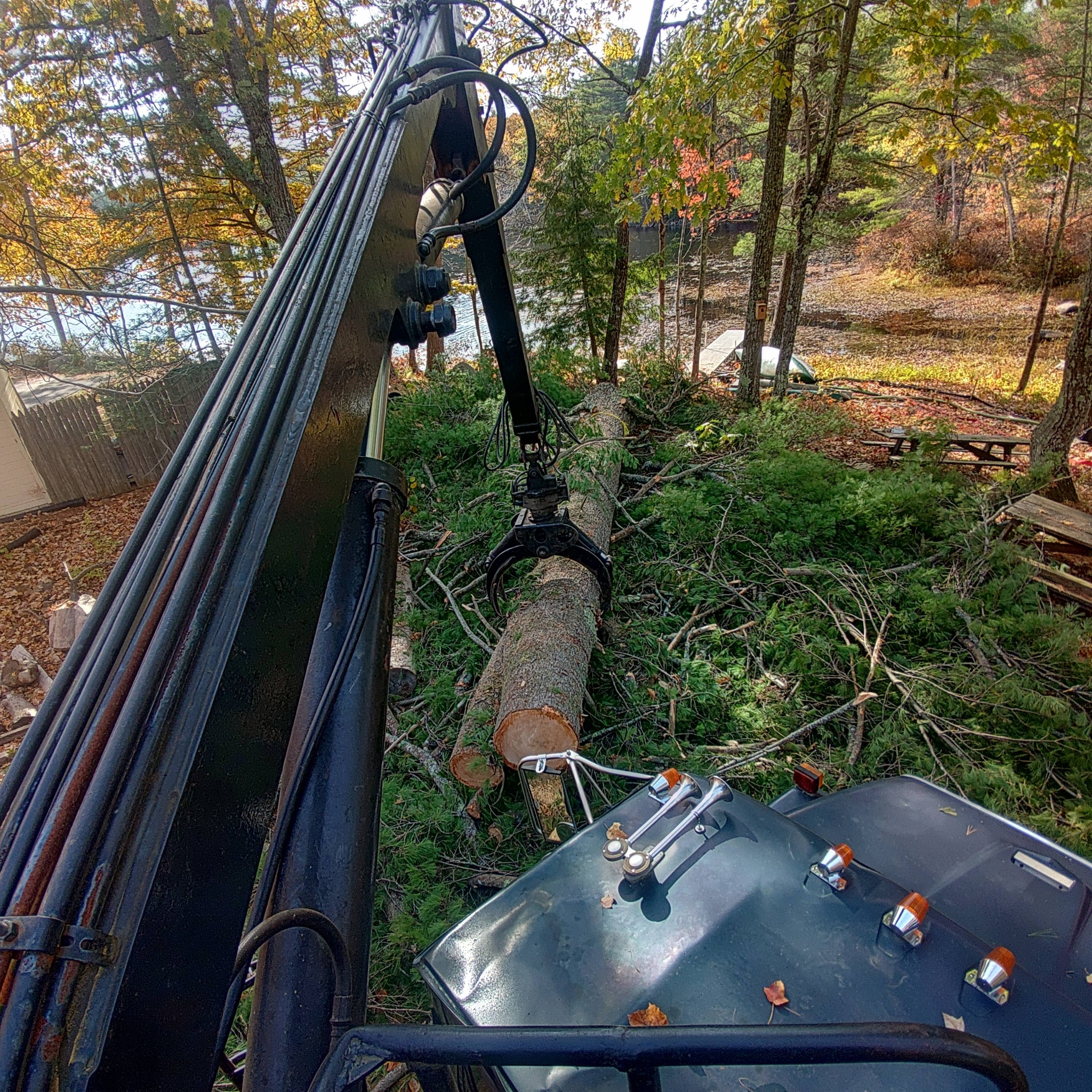 Property Clearing: work and equipment